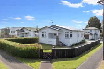 83 Hastie Avenue, Mangere Bridge