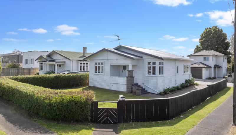 83 Hastie Avenue, Mangere Bridge