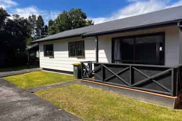 14B Walton Street, Red Beach