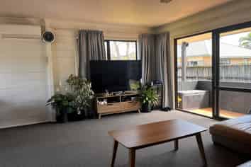14B Walton Street, Red Beach