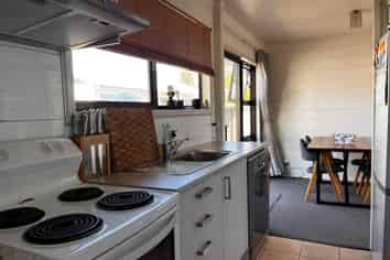 14B Walton Street, Red Beach