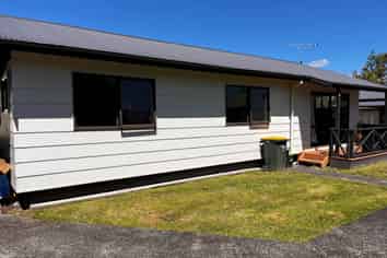 14B Walton Street, Red Beach