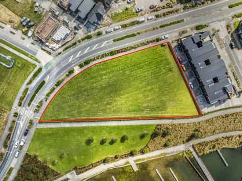 Long Bay super lot, one of the last available