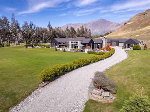 142 Slopehill Road, Lake Hayes