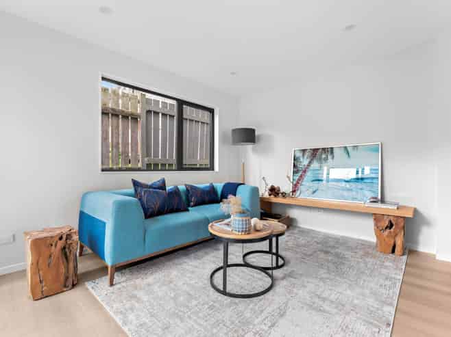 58E Fitzherbert Avenue, West Harbour