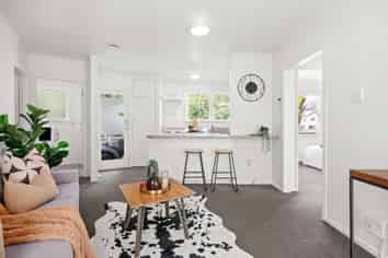 1/54 May Street, Hamilton East