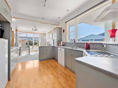 24 Durham Street, Tapanui