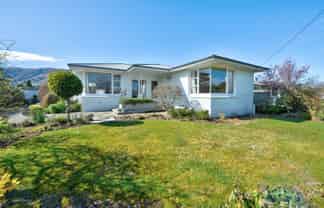 24 Durham Street, Tapanui