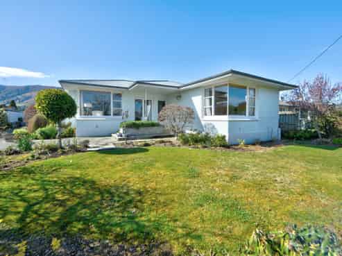 24 Durham Street, Tapanui