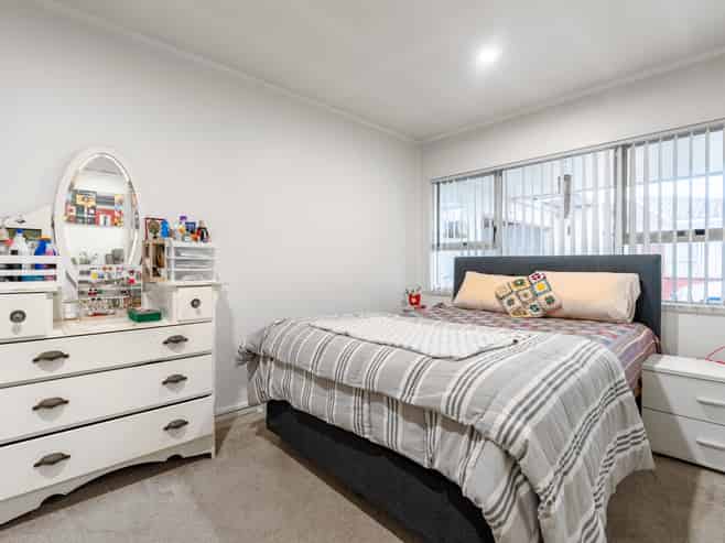 4/6 Ray Small Drive, Papakura