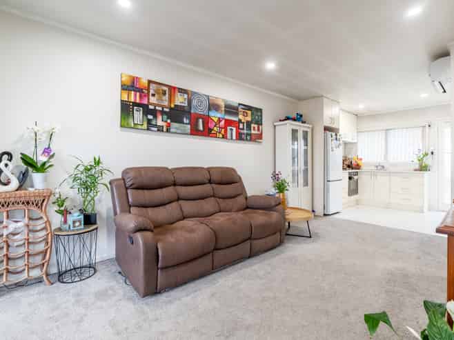 4/6 Ray Small Drive, Papakura