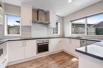 1 Lancewood Lane, Helensville