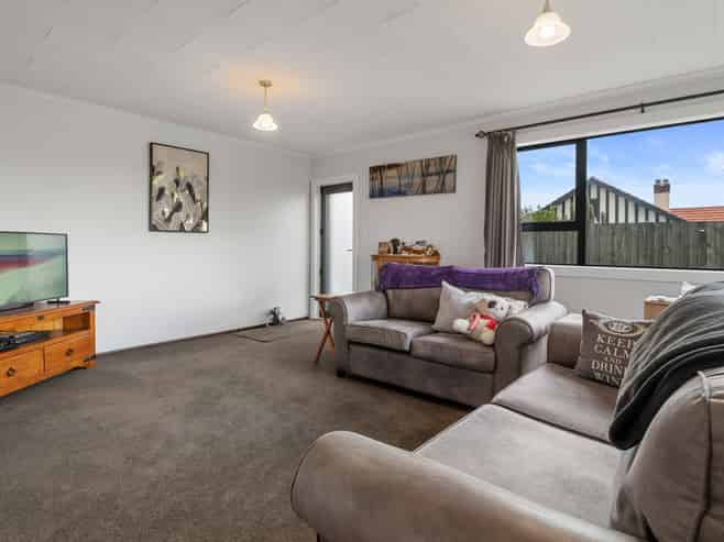 44A Grey Street, Glenholme