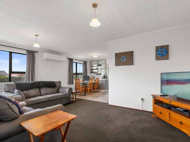 44A Grey Street, Glenholme