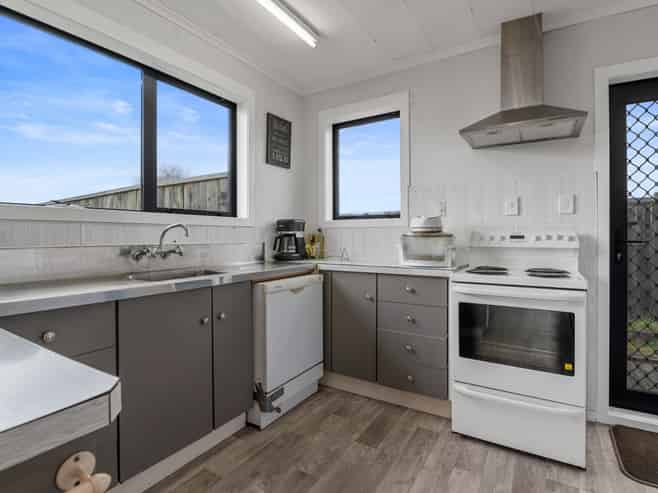 44A Grey Street, Glenholme