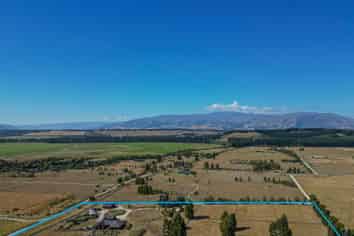 22 Grayburn Lane, Lake Hawea