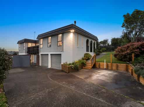 3 Hollyhock Place, Browns Bay