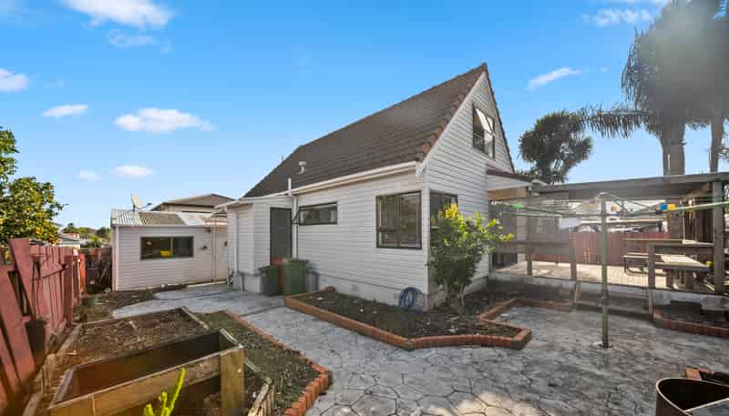 2/18 Elizabeth Avenue, Papatoetoe