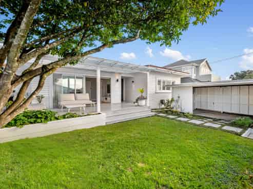 16A Maungarei Road, Remuera