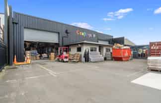 Freehold Industrial Investment with immediate cash flow