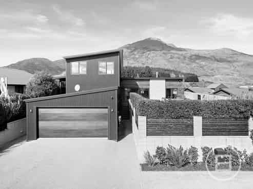 12 Violet Way, Dalefield/Wakatipu Basin