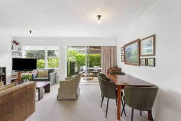 2/6 Pine Terrace, Howick