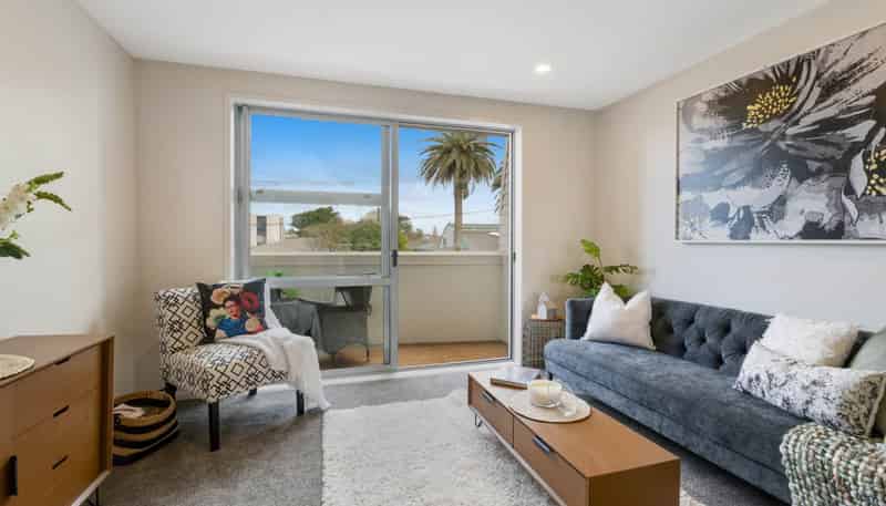 26/3 Riverside Road, Orewa