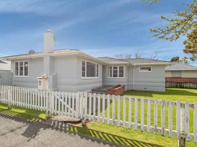 33 John Street, Trentham