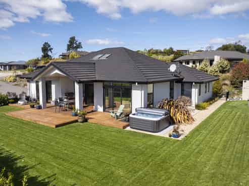 165 Ridgeview Road, Redwood Valley