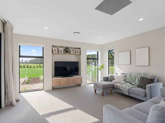 35 Mitcham Road, Allenton