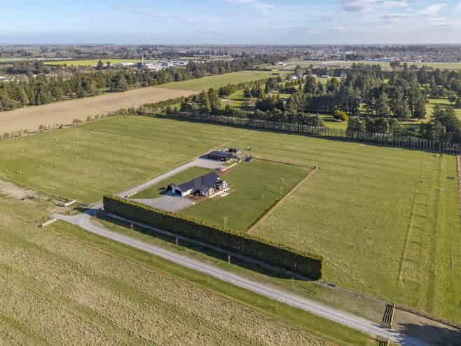 35 Mitcham Road, Allenton