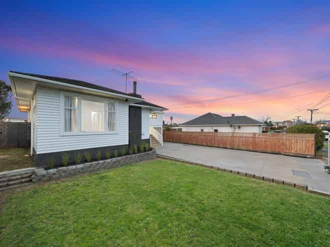 8 Mangarata Avenue, Papatoetoe