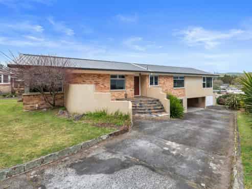 8 Huia Street, Hillcrest