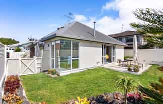 13A Highwic Avenue, Epsom
