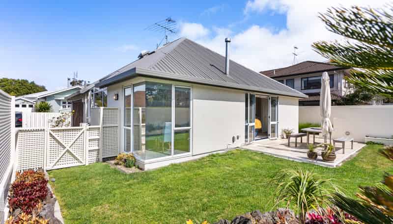 13A Highwic Avenue, Epsom