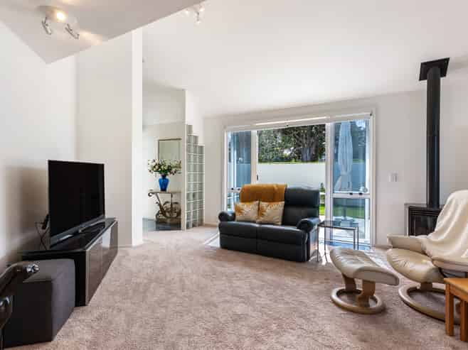 13A Highwic Avenue, Epsom
