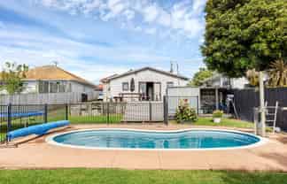 101 Astley Avenue, New Lynn