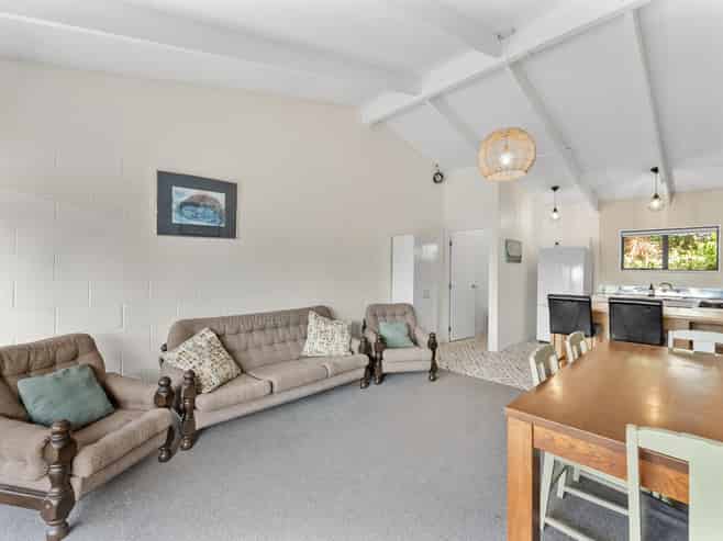 51 Wairau Road, Oakura