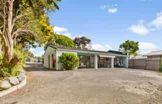 51 Wairau Road, Oakura
