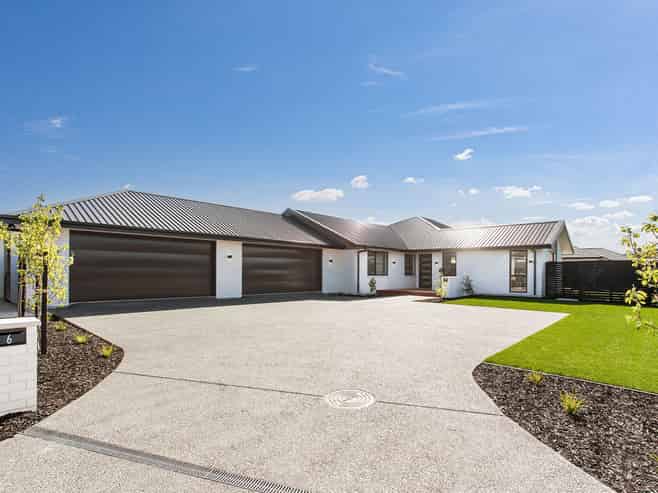 6 Earl Way, Amberley