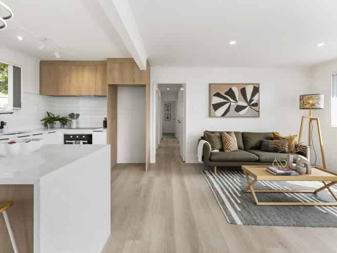 8 Halloran Place, Massey