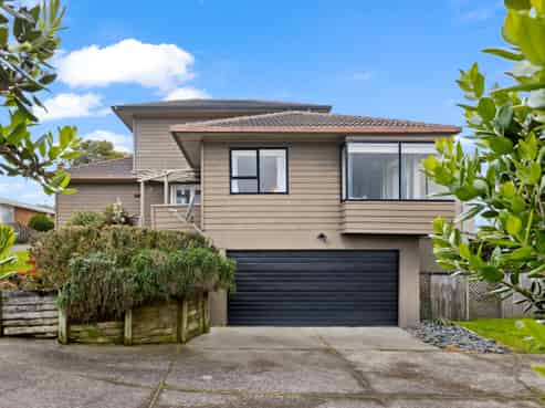 53 Alec Craig Way, Gulf Harbour