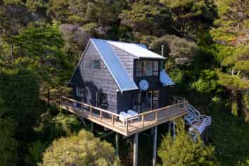 548 Whangaroa Road, WHANGAROA