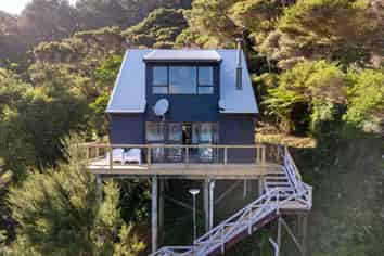 548 Whangaroa Road, WHANGAROA