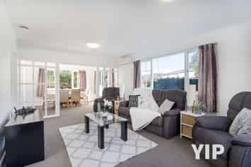 12 Fyvie Avenue, Tawa
