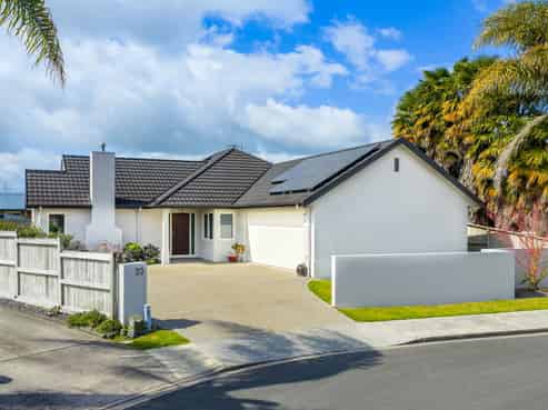 33 Grace Avenue, Rototuna North