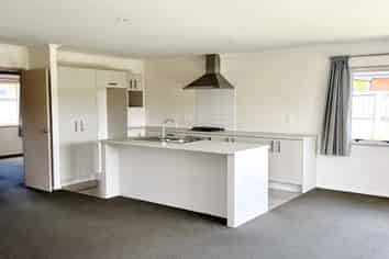2 Derwent Place , Flagstaff