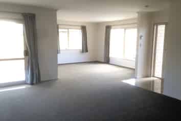 2 Derwent Place , Flagstaff