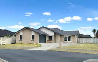 2 Derwent Place , Flagstaff