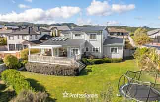 14 Ronald Scott Grove, Riverstone Terraces